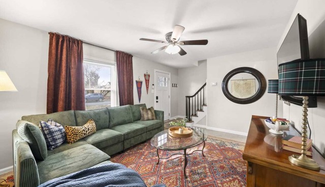 OSU Getaway | Game Room | Sleeps 12 | Fenced Yard