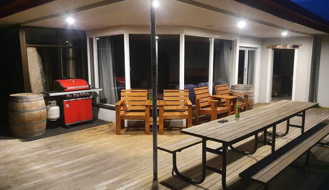 Otematata holiday house - sleeps 10