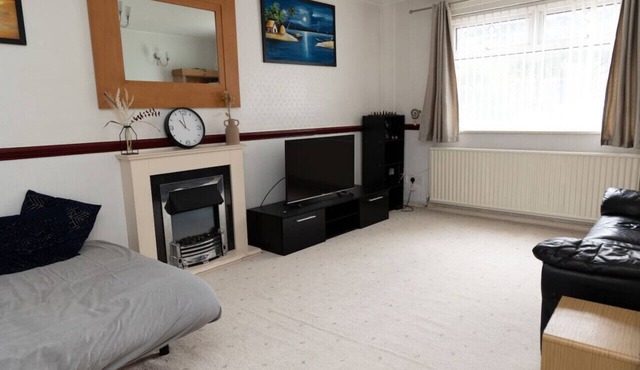 Otley Terrace - 3 bed home sleeping 8 people.