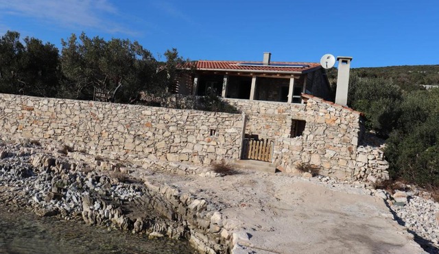 OTOK PAŠMAN-Kamena kucica Mušcet