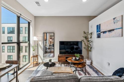 OTR 1 Bed Suite Free Parking Gym Pool Clubroom