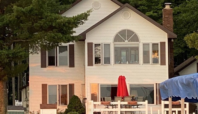 Otsego Lake Cottage Getaway