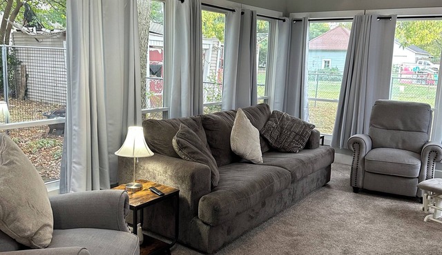 Ottawa Family Nest – Cozy, Fun & Fresh Eggs!