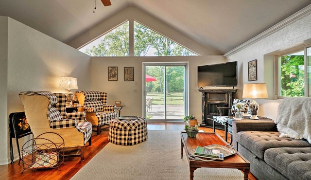 Ottawa Lake Home w/BBQ & Patio, 15 Mi to Toledo