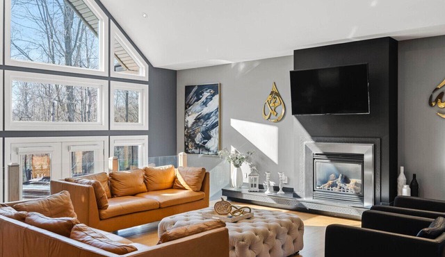 Ottawa`s Finest Mansion!