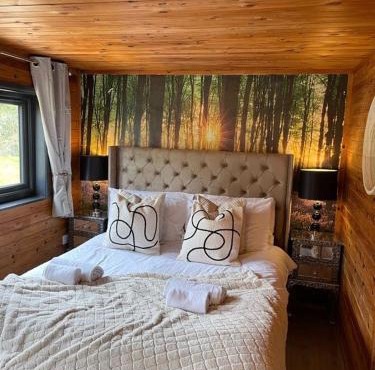 Otter 1 HuntersMoon-Warminster-Longleat-Wiltshire