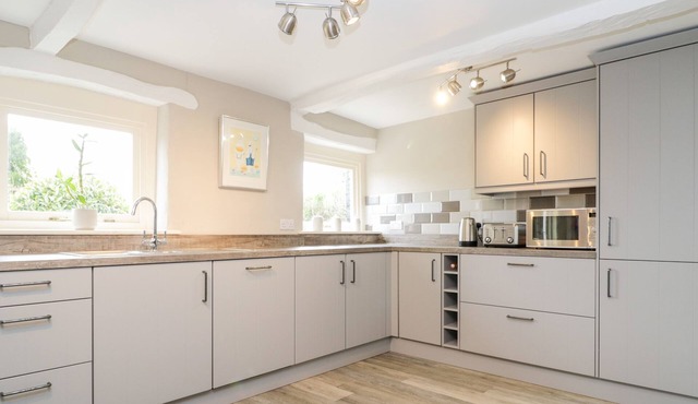 OTTERS HOLT, pet friendly, luxury holiday cottage in Carlisle