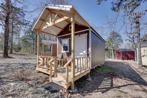 Ouachitas Adventure Base! Charming Tiny Cabin