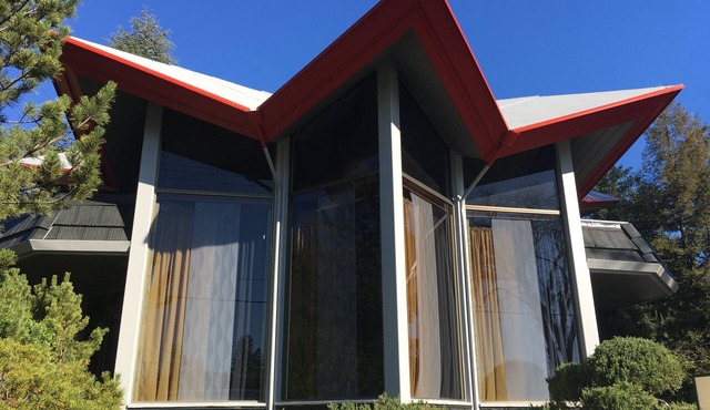 Our 1971 mid-century STAR DOME PLANET, unique architecture, centrally located