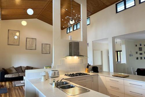 Our Beach House Kingfisherbay