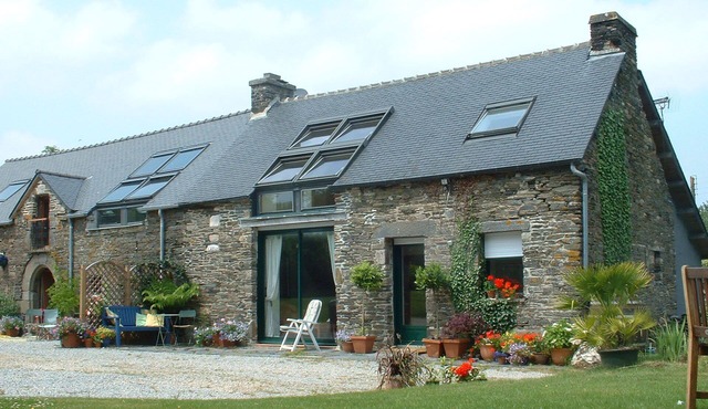 Our beautiful holiday cottage in the centre of Brittany,