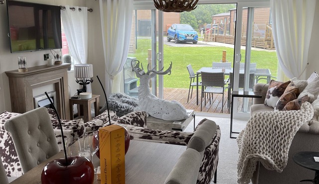 Our boutique lodge has been designed with your luxury & comfort in mind.