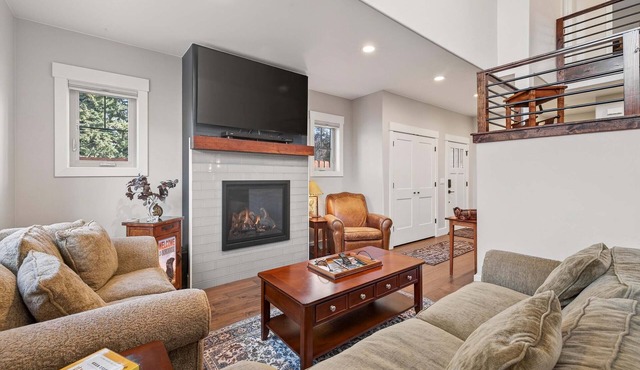 Our Bunkhouse- Pet friendly home w/AC near Lake, Golf course, and downtown McCall