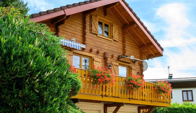 “Our Chalet” with Mountain View, Private Terrace and Wi-Fi
