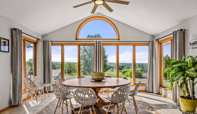 Our Country Oasis just 10 miles to Madison