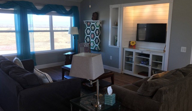 Our Cozy, Quiet, Comfortable place in the Country - 2 Bedroom 900 sq ft w/view