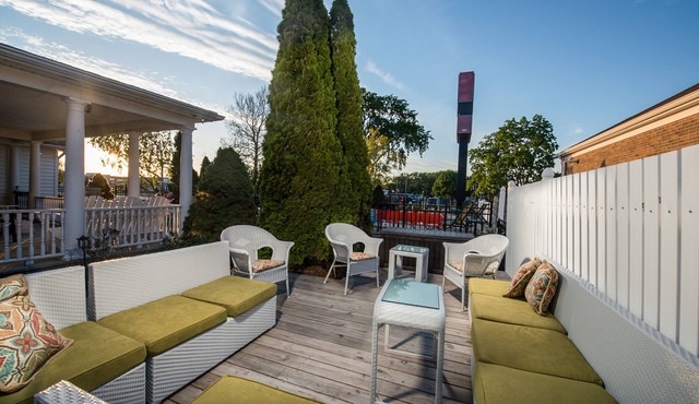 Our Guest Inn and Suites - Downtown