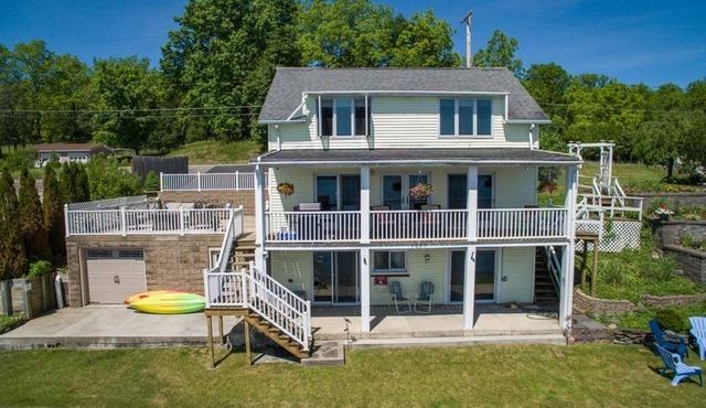 Our Happy Place: A Perfect Lakeside Family Retreat on Conesus Lake!