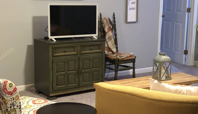 “our little green with envy”Gallipolis No cleaning fee and no Taxes all include.
