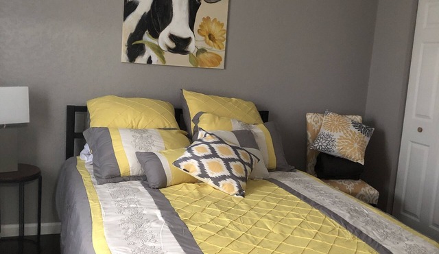“our little mellow yellow” No cleaning fee and no Taxes all include.