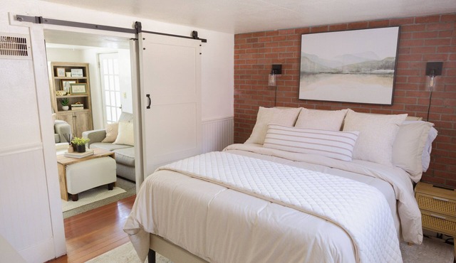 Our Little Villa! Near Freeway, ISU, & Hospital!