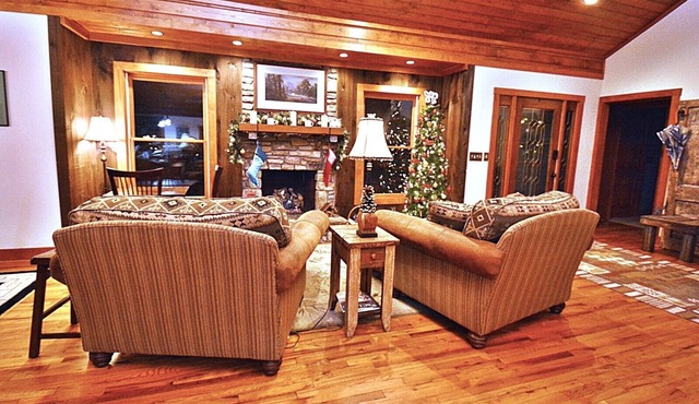 Our Mountain Oasis - Where Christmas Is All Year - Single Story - Pet Friendly