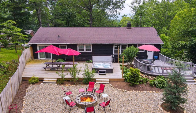 Our Mountain Retreat | A luxury Mountain Retreat with all the Modern Amenities!