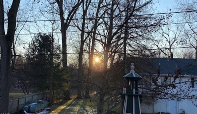 OUR RIVERSIDE RETREAT W/PRIVATE HOT TUB - OPEN YEAR ROUND