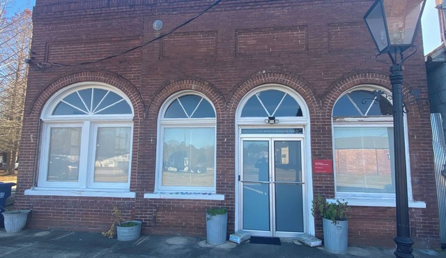 Our unique 3 bdrm facility is open to guests when artists are not in residence.