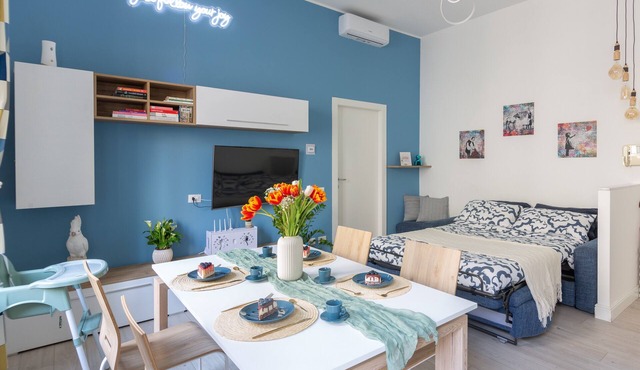 OurJoy Condo, 55sm, free private parking and breakfast, high-speed WIFi and A/C