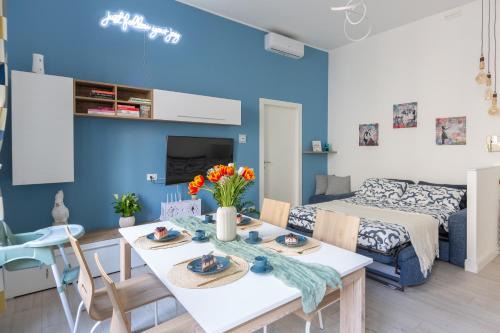 OurJoy & SkyJoy condo units - Via M Gioia, 47 - Strong WiFi, 1 private parking, Central Station, Milan