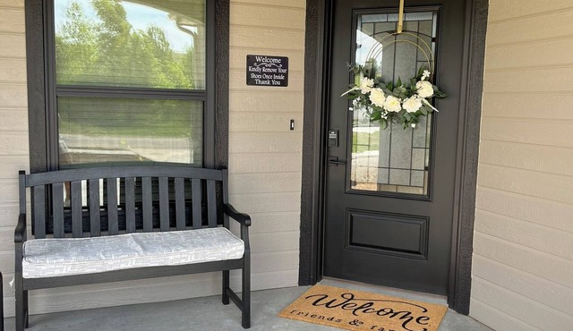 "OurRetreat" Awaits You - In Spring Valley near Milford Lake, Fort Riley and KSU