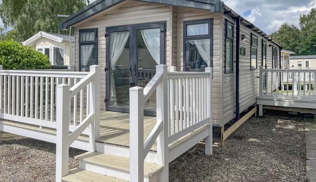 Ousbrough Tail-Wag Retreat - UK50088