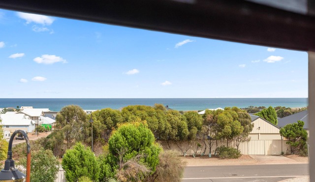 Out Look ~ Sellicks Beach - Sumptuous Seaside Abode