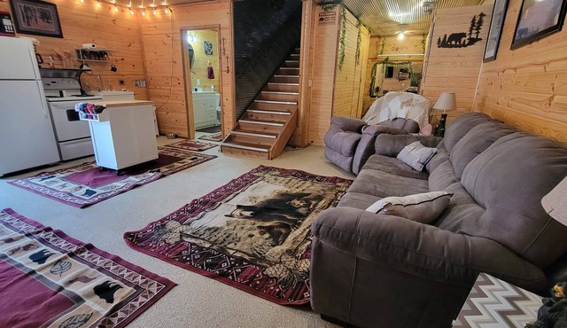 Outback Cabin is a Cozy and warm place tucked away in the heart of Webb City.