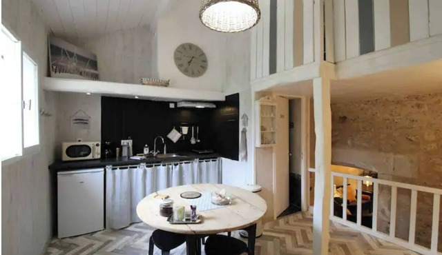 Outbuilding, additional jacuzzi near Futuroscope Poitiers