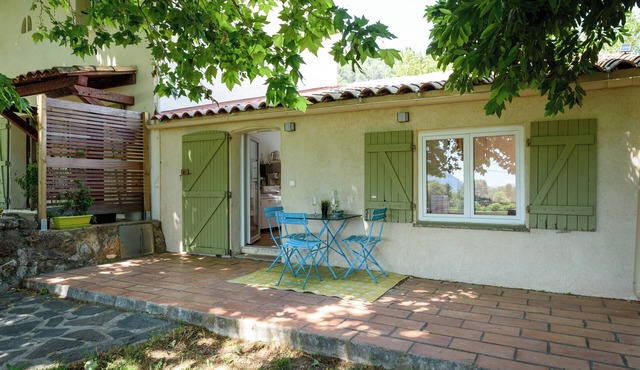 Outbuilding of a mas provençal