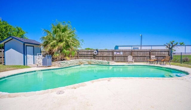 Outdoor Adventure Getaway Near Lighthouse Beach & Historical Hotspots | 4 Rooms