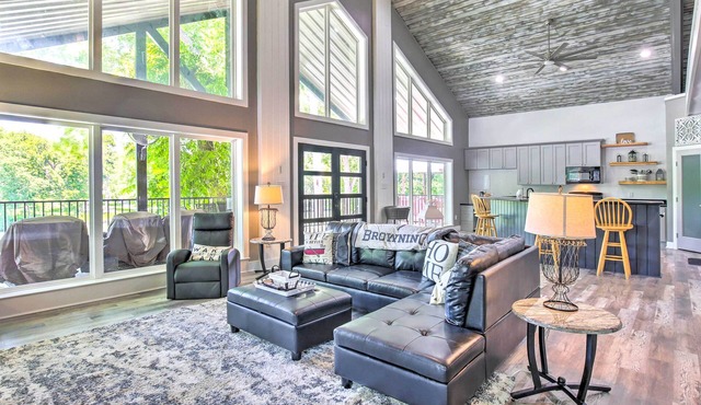 Outdoor Entertainment Space: Home in McQueeney