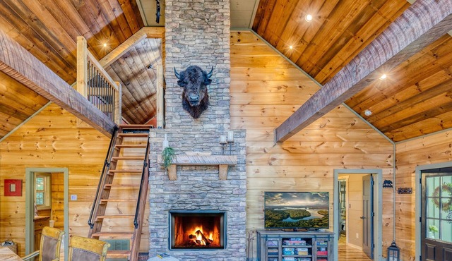 Outdoor Fireplace, Arcade, Theater, Hot Tub, 4 King, Aska Area, 4 Kings