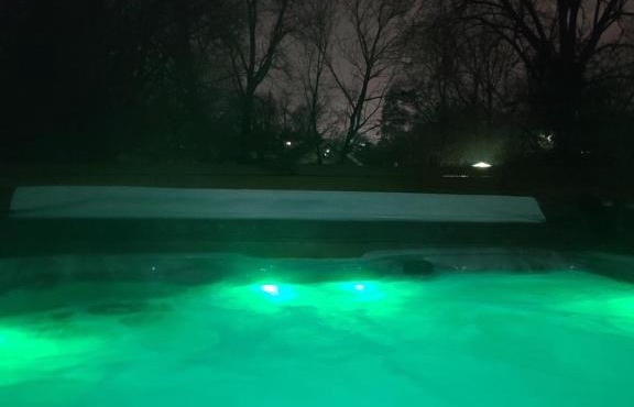 Outdoor Hot Tub and Cozy King Bed