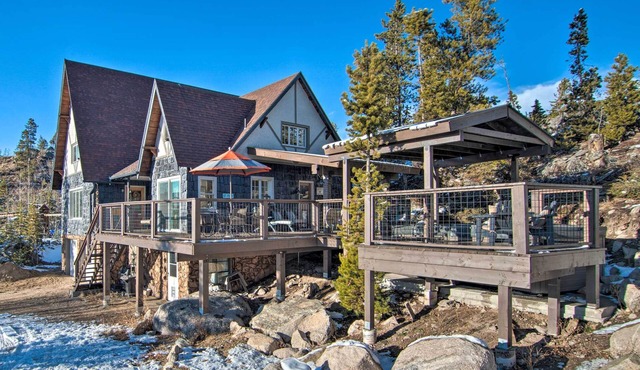 Outdoor Kitchen & Swim Spa: 1-Acre Grand Lake Home