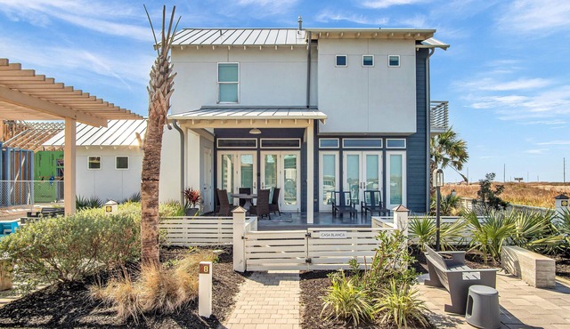 Outdoor Living Space, Resort Pools, Golf Cart Boardwalk to Beach