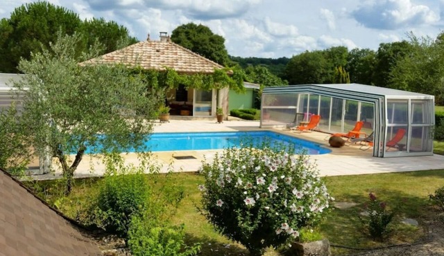 -OUTDOOR LIVING SUMMER KITCHEN PETANQUE PRIVATE POOL