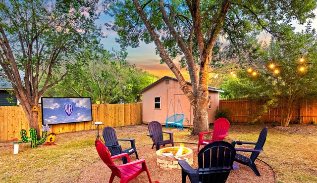 Outdoor movie Sea World Lackland AFB Family House