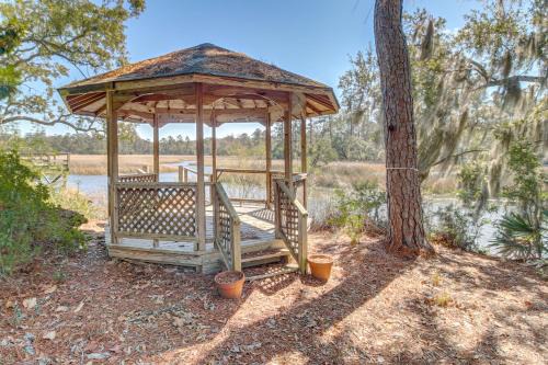 Outdoor Oasis and Tidal Creek Views Yemassee Escape