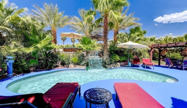 Outdoor Oasis Retreat 10-bedroom Sleeps 22, Sports,Amenities, Arcade, Sauna, Spa