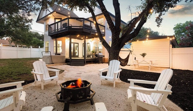 OUTDOOR PARADISE with HOT TUB and PLAYROOM