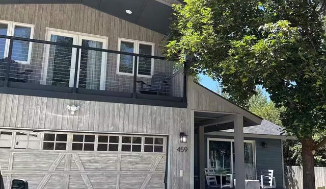 Outdoor Play or Relax Paradise Incredible Mtn View