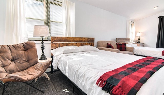 Outdoors Inn Room #10